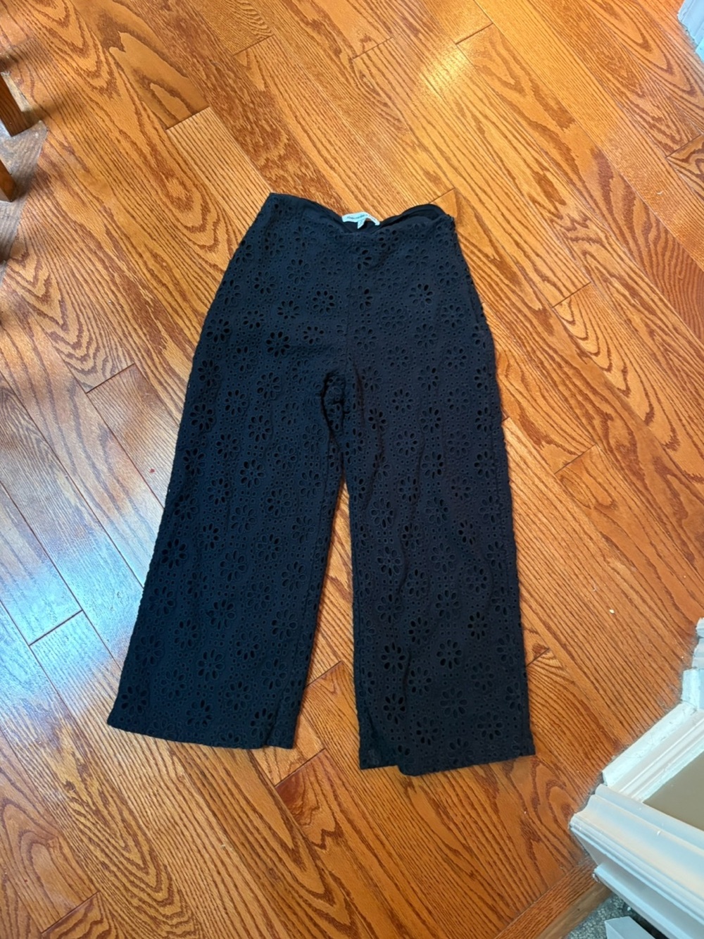 Abercrombie & Fitch Eyelet black pants